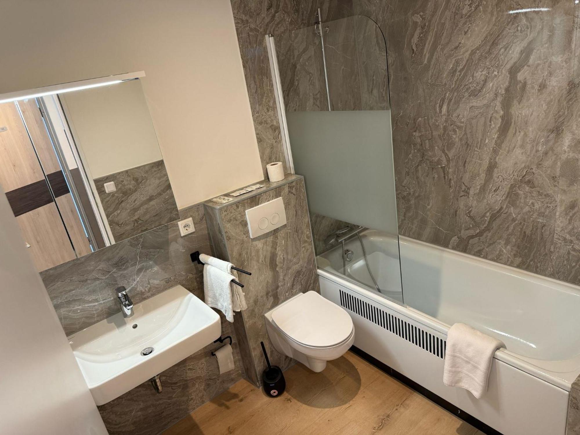 Hotel Erlenstegen Нюрнберг Экстерьер фото